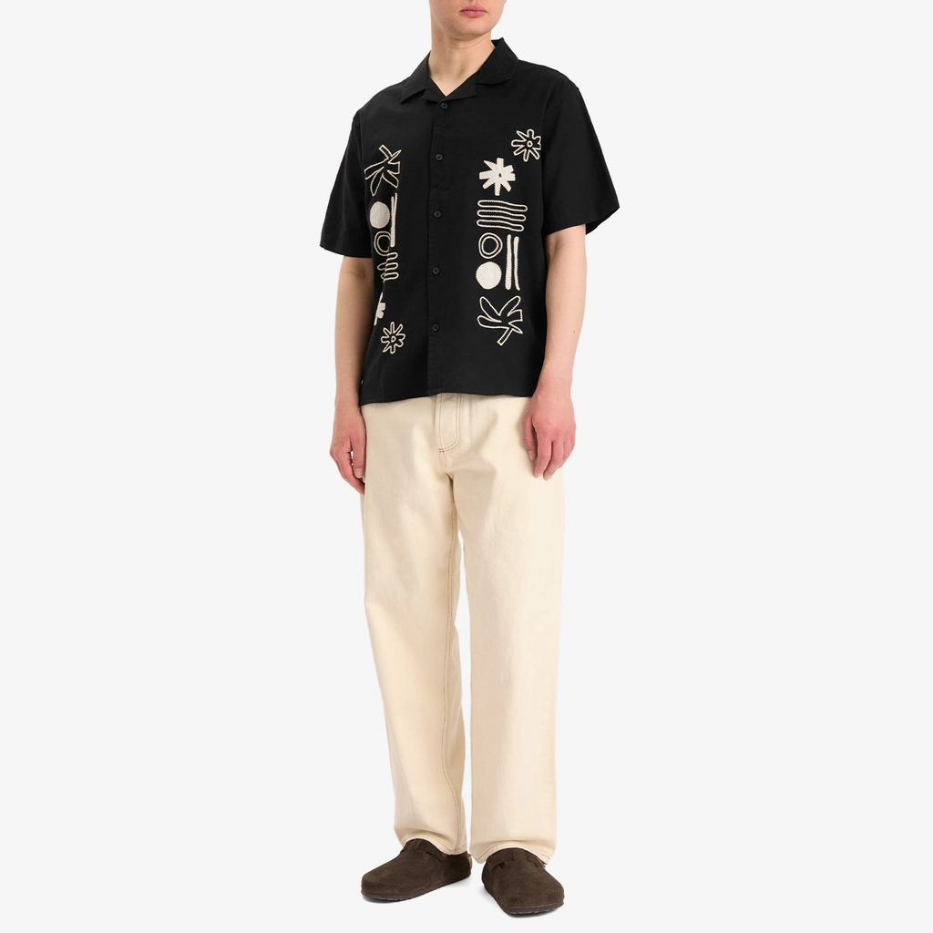 Wax London Men's Didcot Abstract Applique Vacation Shirt Black/Ecru